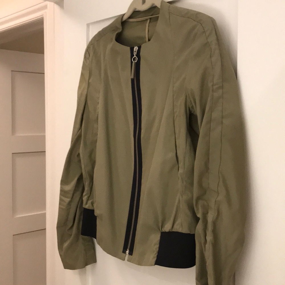 Jacket - Picture 2 of 6
